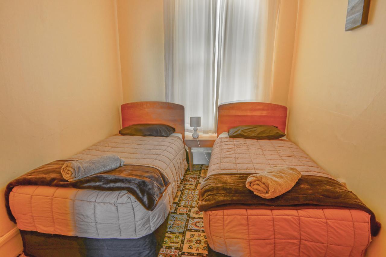 Empire Hotel Backpackers Oamaru Eksteriør bilde