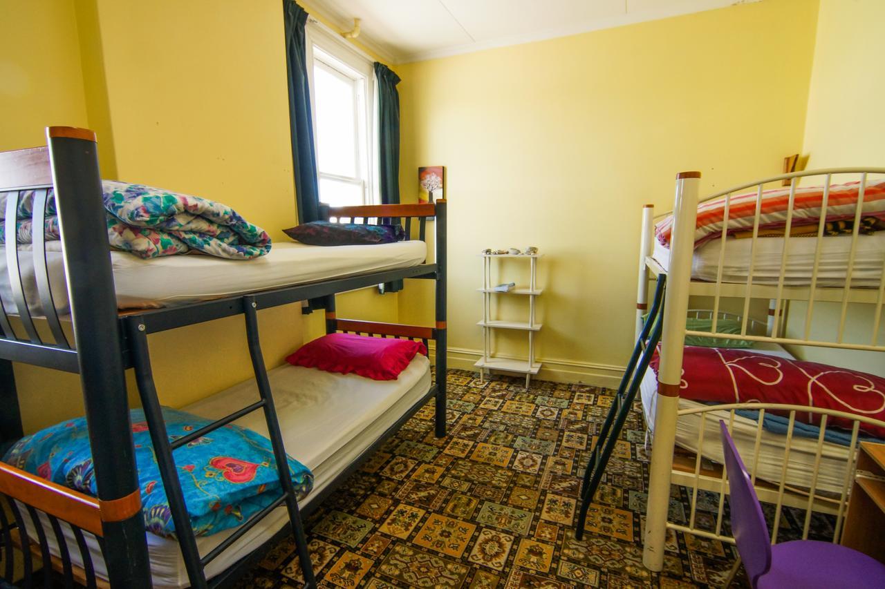 Empire Hotel Backpackers Oamaru Eksteriør bilde