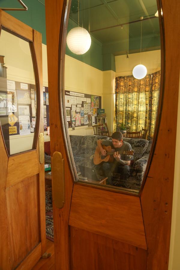 Empire Hotel Backpackers Oamaru Eksteriør bilde